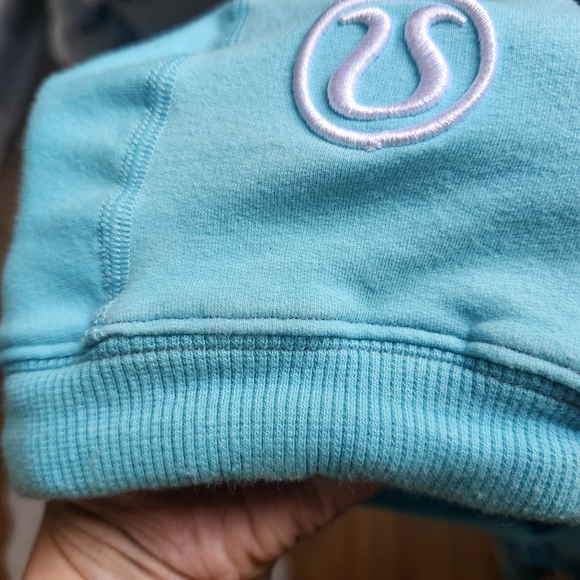 Lululemon Athletica Sz 4 Turquoise Blue Sleeveless Tank Hoodie Sporty&Casual Y2K - Picture 9 of 12